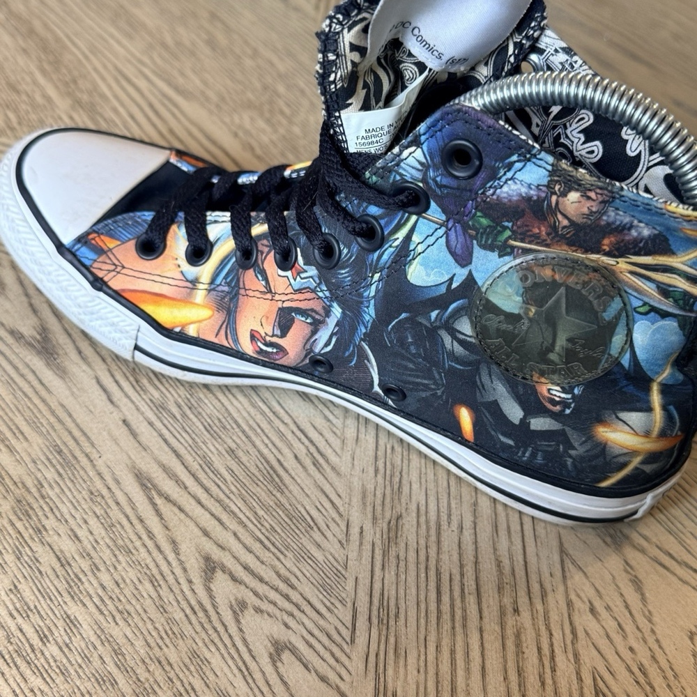 Converse Superman DC Comics Unisex Vol 1 Limited Edition Sz W9/M7 - Picture 2 of 11